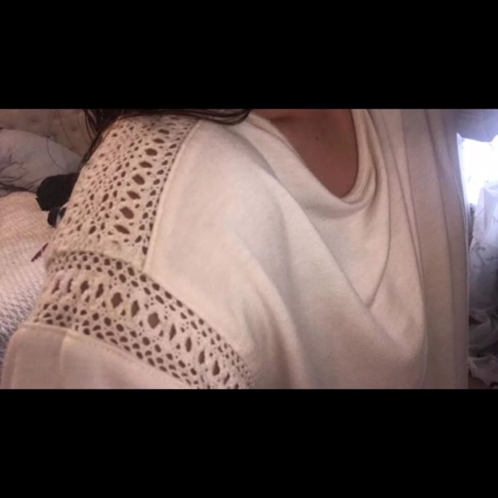 Top - Picture 2 of 2